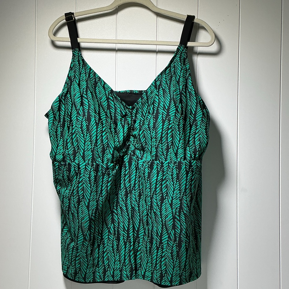 Ava & Viv Women’s Plus Size 26W Swim Tankini Adjustable Straps Top Only